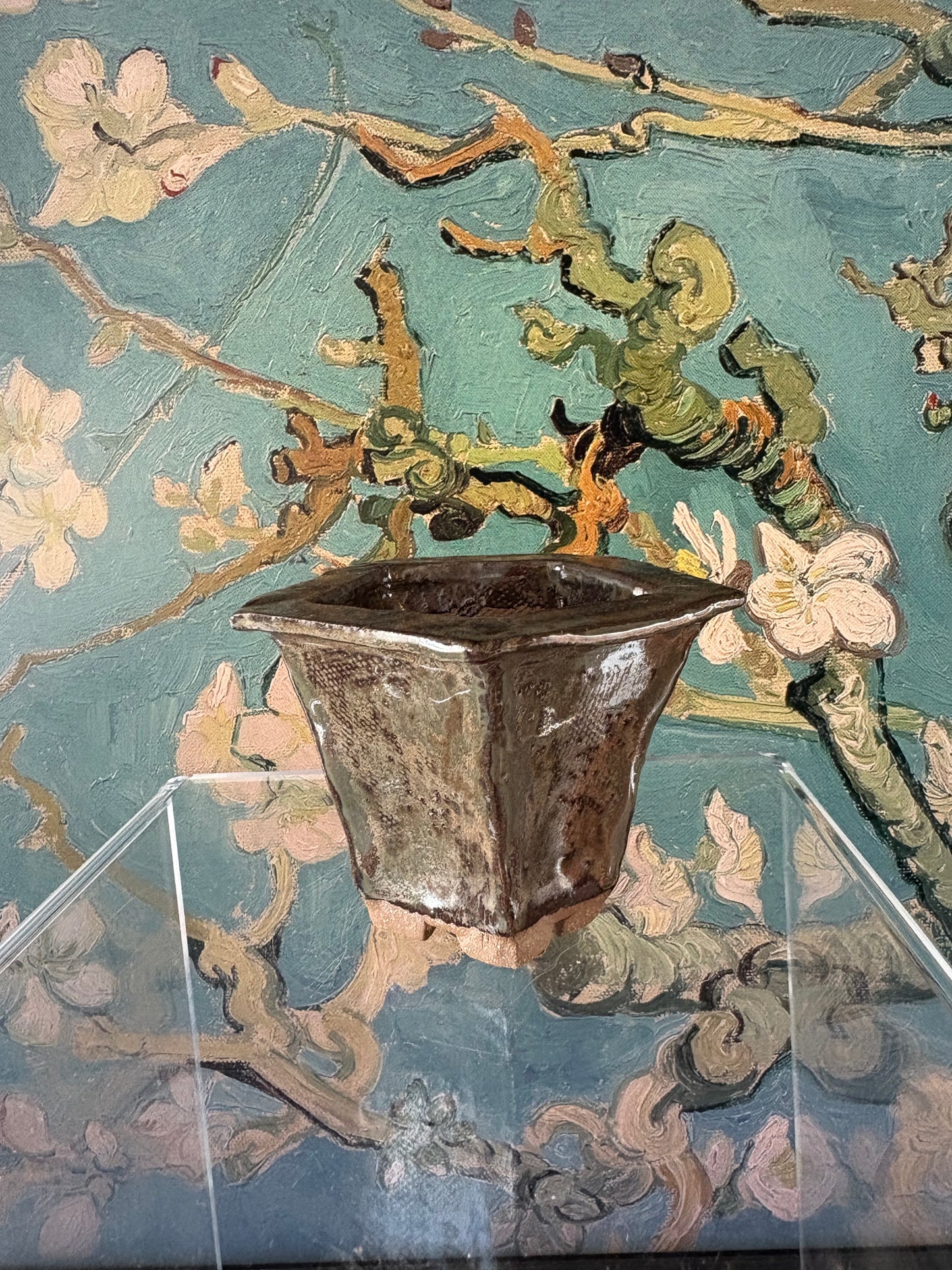 Deep green pot